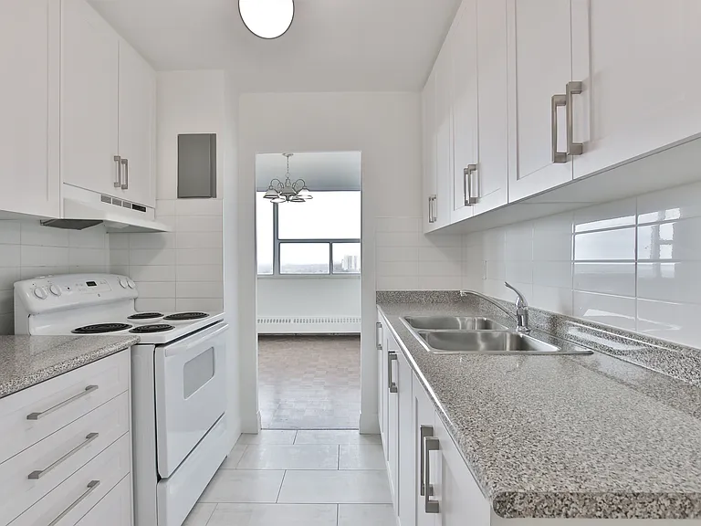 185 Shaughnessy Blvd #1409 — Photo 7