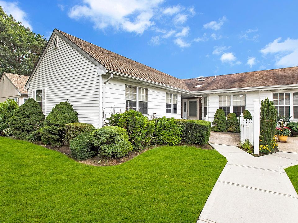 1st image of 97 Revere Dr