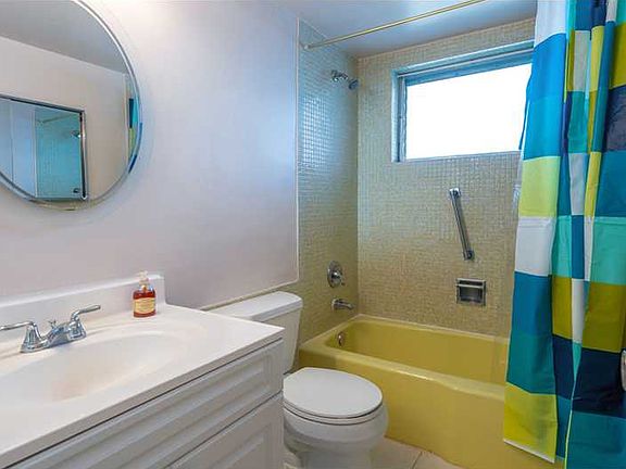 5th image of 1776 James Ave APT 7B