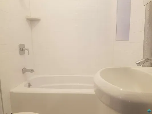 Rented by EXR | media 75