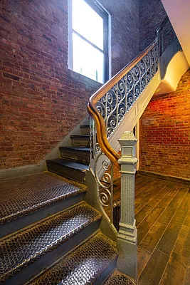 Rented by WRE Group | media 48