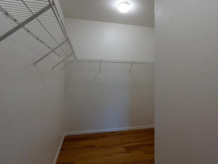 16247 W Monroe St — Photo 13