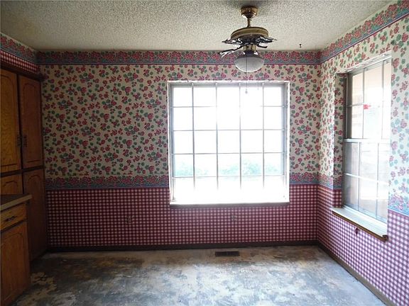 5th image of 11719 Sagamore Dr