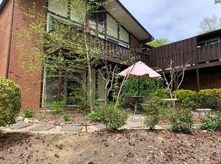 1109 Gatehouse Rd, High Point, NC 27262