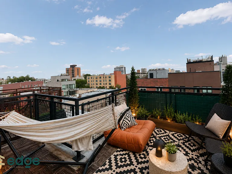 82 Jefferson St #3R — Photo 1
