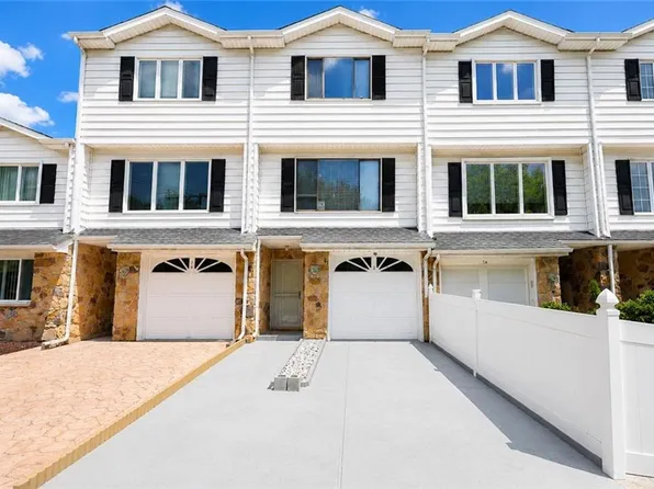 3 Carlyle Grn, Staten Island, NY 10312