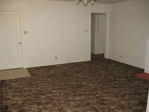 3rd image of 134 Kenwood Ave