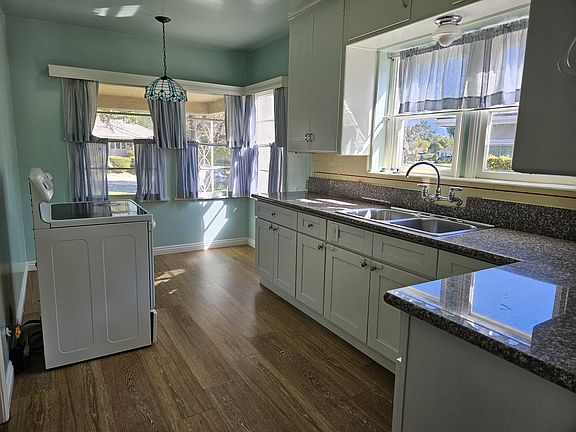 Kitchen with breakfast area