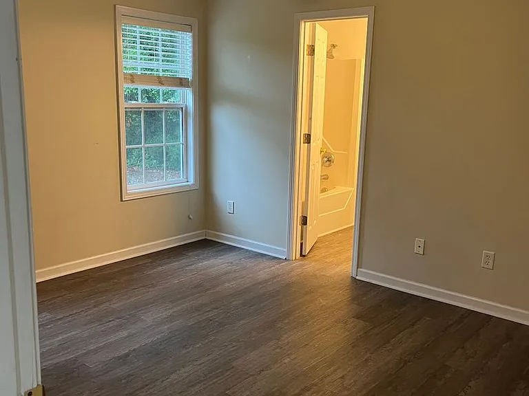 4508 Alder Ridge Rd — Photo 3