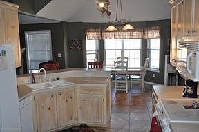 5th image of 3576 N Country Dr