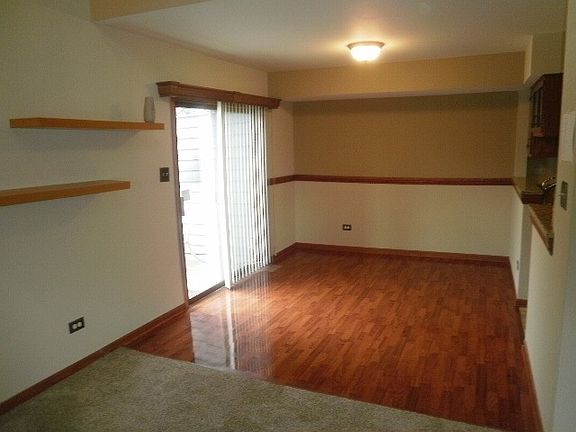 4th image of 15544 Whitehall Ln