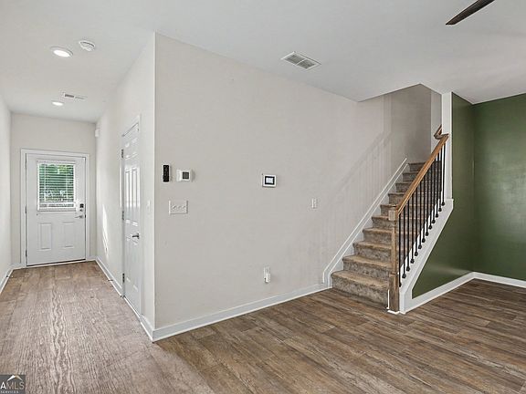 3rd image of 336 Wandering Brook Dr