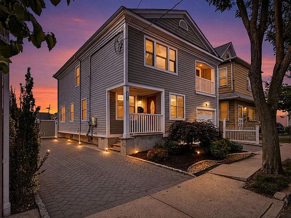 4th image of 112 Hathaway St