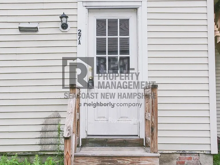 27 Rochester St #A — Photo 11
