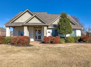 8937 Rumfield Rd, North Richland Hills, TX 76182