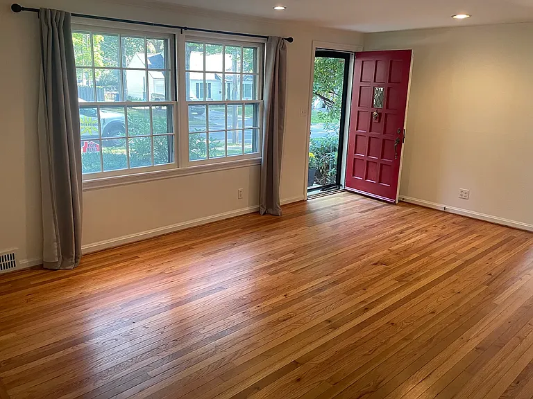 4217A Oxford Rd #A — Photo 2