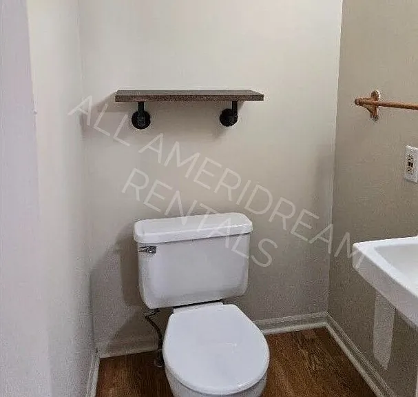 116 Edward St — Photo 6