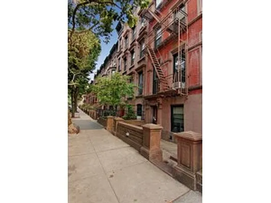 Sold by Corcoran | media 14