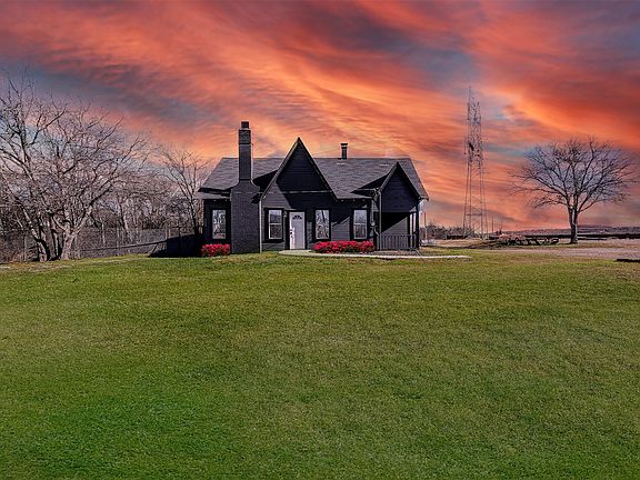 2nd image of 801 S Hampton Rd