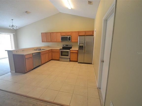 5th image of 1010 Ward Cir #Or