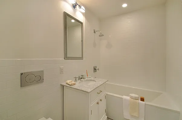 Sold by Corcoran | media 21