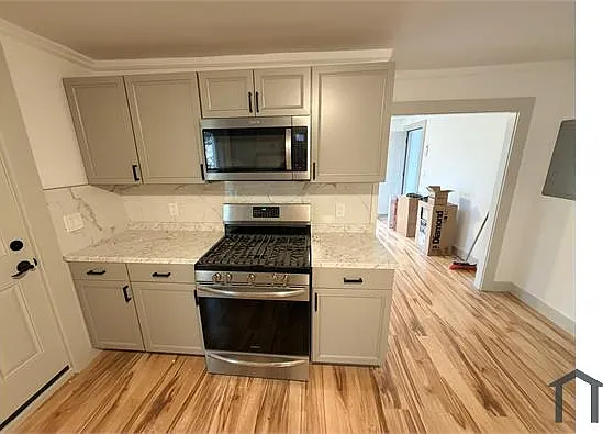 1 bed, 1000 sqft, $1,800 — Photo 3