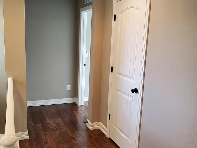 2nd flr landing to primary bedroom