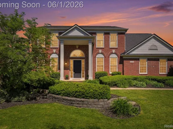 48606 Greenwich Cir, Canton, MI 48188
