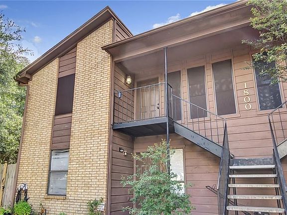3rd image of 1800 Treehouse Trl APT C
