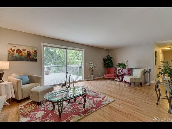 5th image of 11630 SE 60th St Unit A