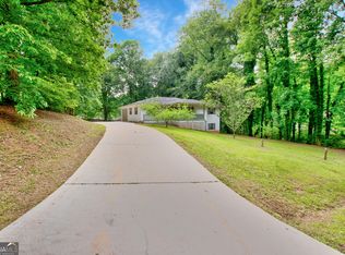 201 Oakdale Dr, Cornelia, GA 30531