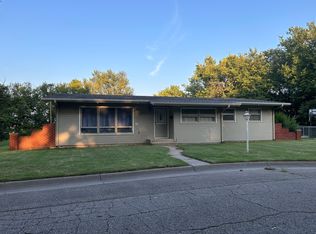 900 Pine St, Wamego, KS 66547