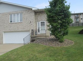 3681 Welu Dr, Dubuque, IA 52002