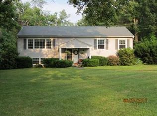 27 Twinbrooke Dr, Holden, MA 01520
