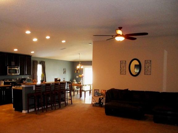 2nd image of 816 Wards Creek Ln