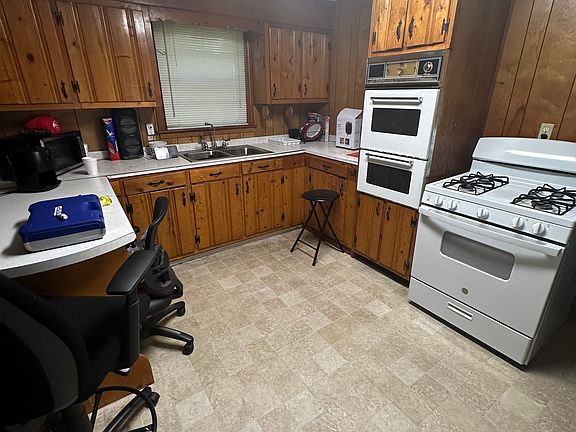 4th image of 3457 Shenandoah Dr