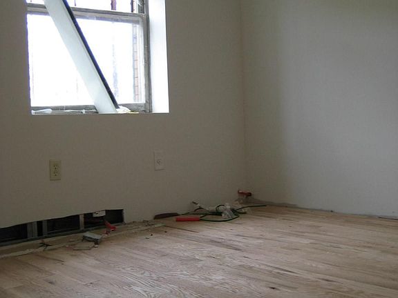 2nd image of 910 Bedford Ave #1