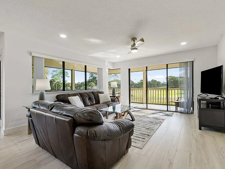 655 Brackenwood Cv #655 — Photo 9