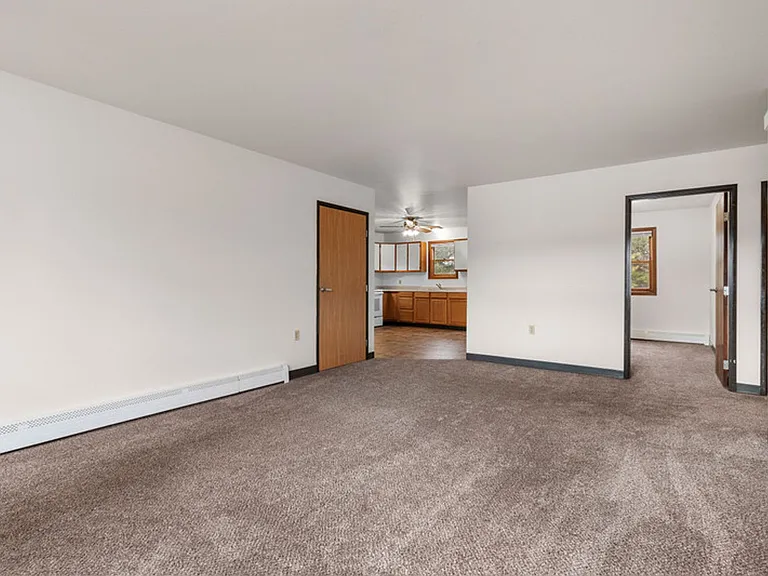 Hickory Drive and Pinecrest Apartments — Photo 20