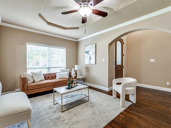3rd image of 14812 Palm Desert Ln