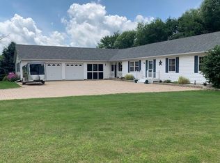 1303 Steward Rd, Steward, IL 60553