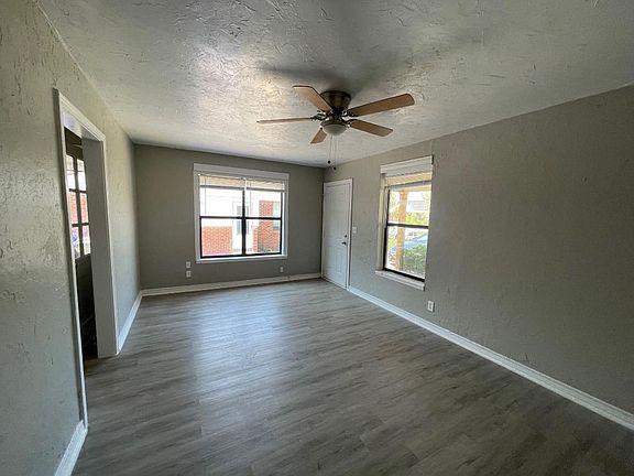 3rd image of 1018 Arkansas St