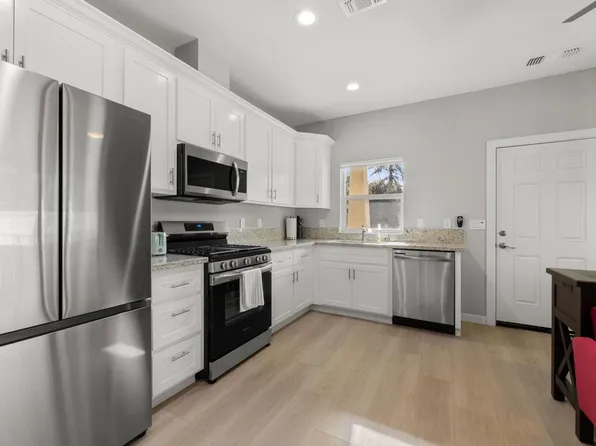 498joh, 498 Johnston St #498JOH-1/2, Woodland, CA 95776