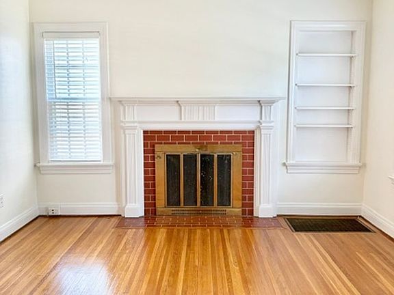 5th image of 2414 Brighton Dr