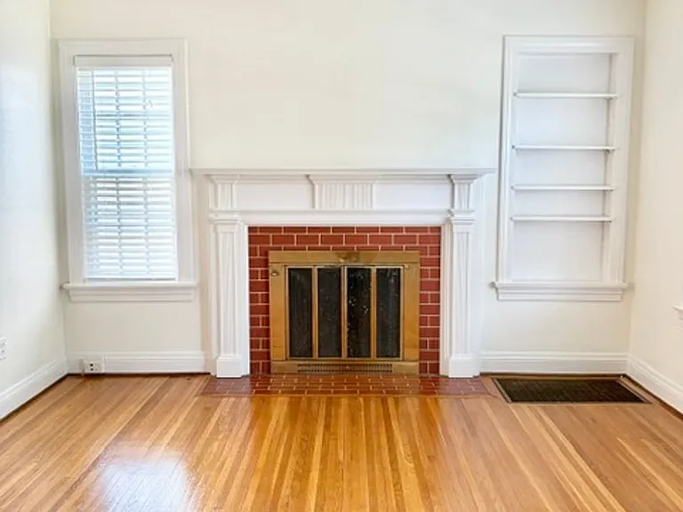 2414 Brighton Dr — Photo 5