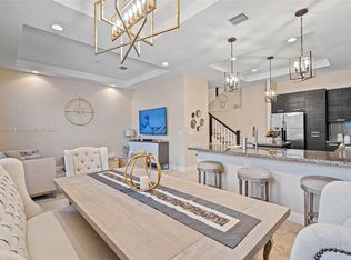 8358 NW 52nd Ter, Doral, FL 33166