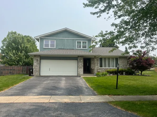 20347 S Grand Prairie Ln, Frankfort, IL 60423