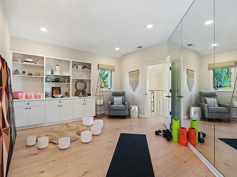 320 Calle Elegante — Photo 17