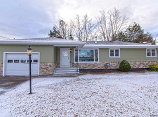 9 Earl Lynn Ct, Cohoes, NY 12047