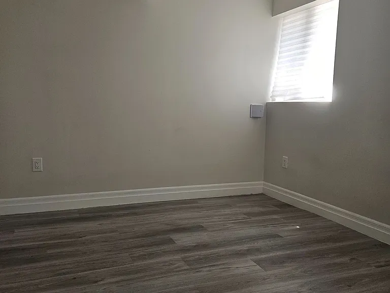 7 Adanac Dr #BASEMENT — Photo 8